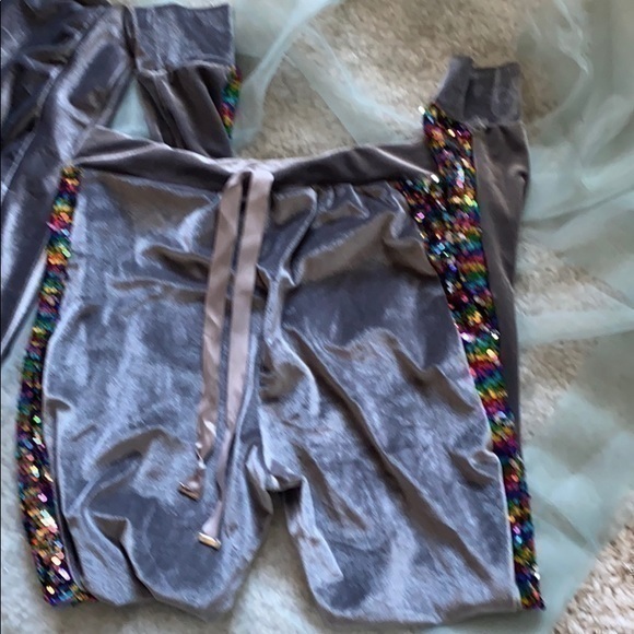 Rainbow sequins grey velvet jumpsuit - Picture 5 of 5